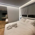 Nanas Luxury Studio With Balcony